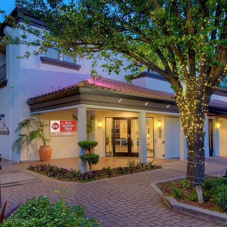 Best Western Plus Palm Court Hotel Davis Buitenkant foto