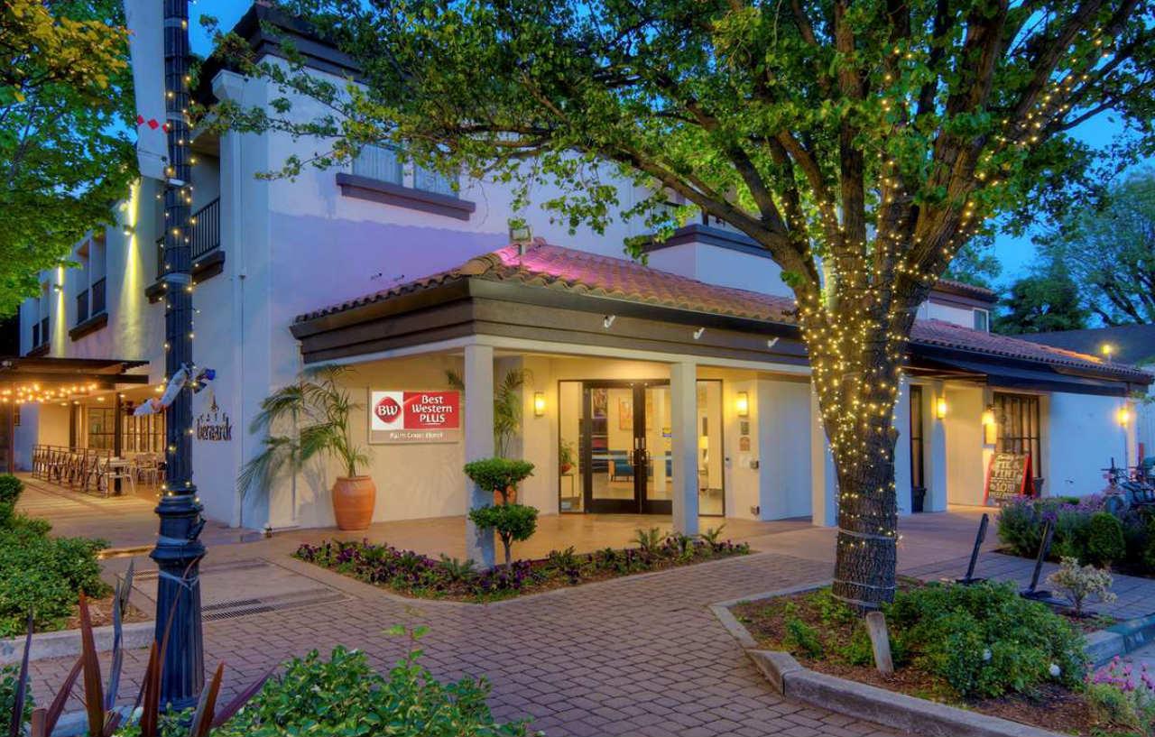 Best Western Plus Palm Court Hotel Davis Buitenkant foto