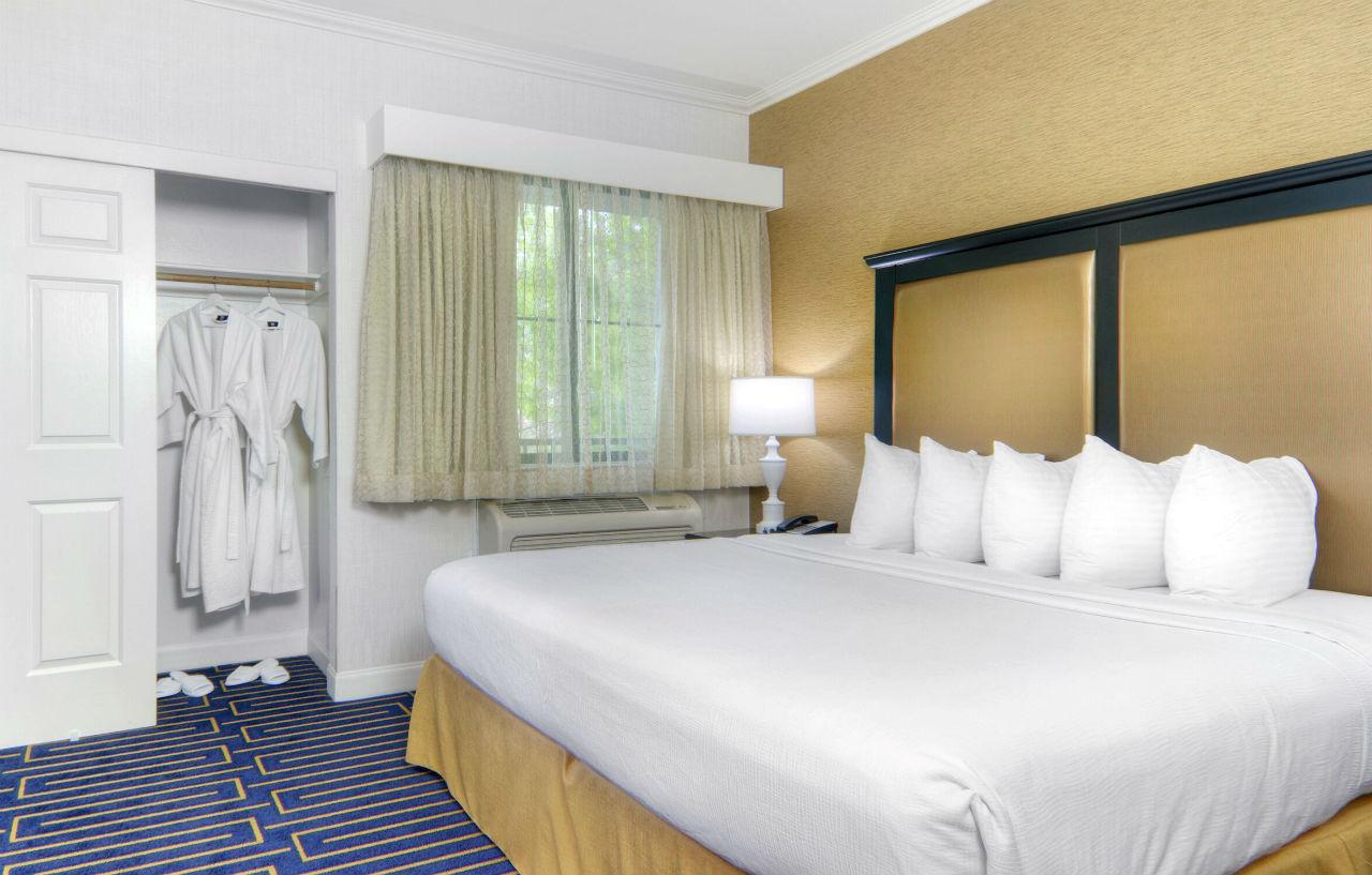 Best Western Plus Palm Court Hotel Davis Buitenkant foto