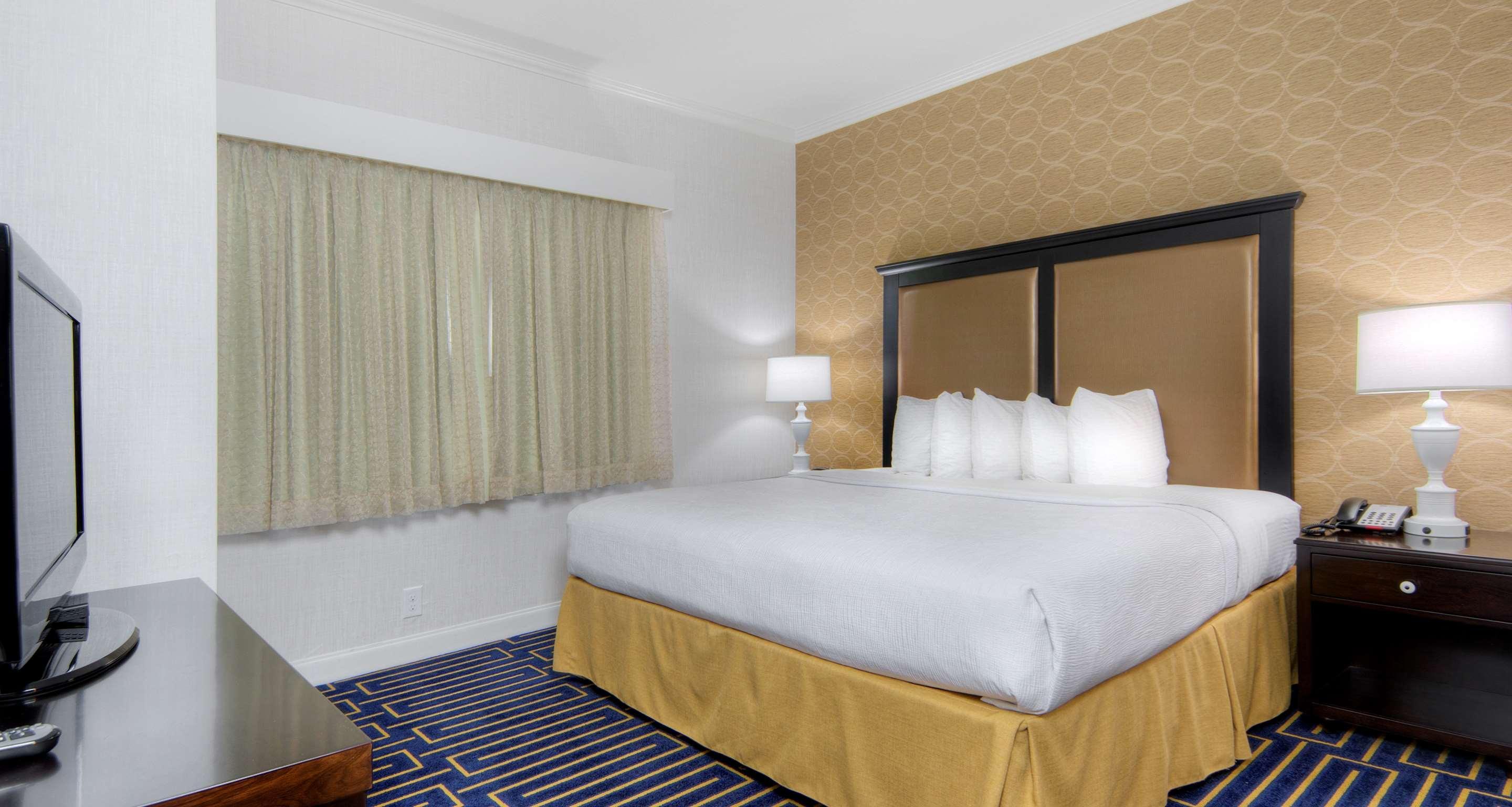 Best Western Plus Palm Court Hotel Davis Buitenkant foto