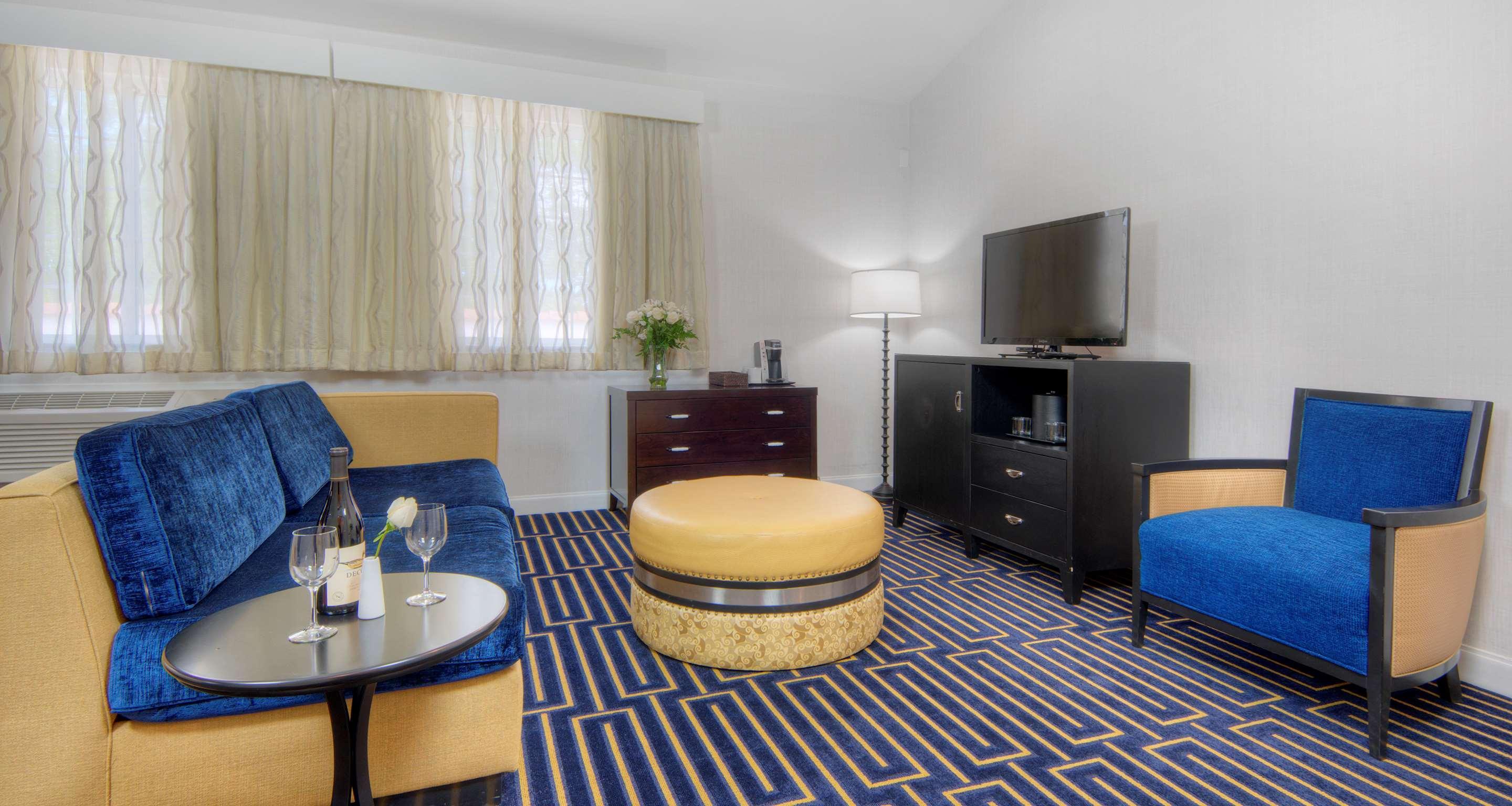 Best Western Plus Palm Court Hotel Davis Buitenkant foto