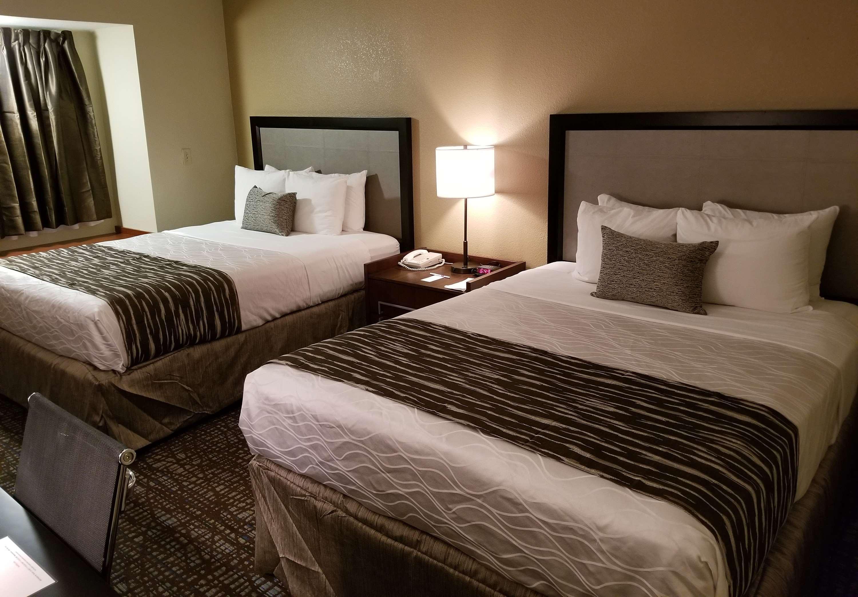Best Western Plus Palm Court Hotel Davis Buitenkant foto