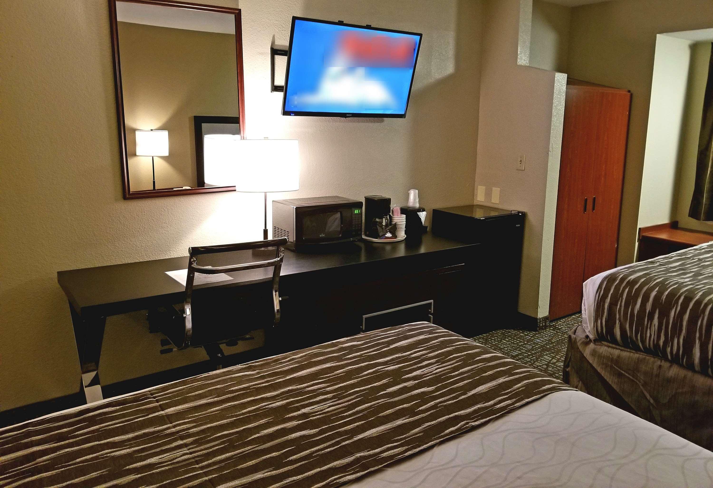 Best Western Plus Palm Court Hotel Davis Buitenkant foto