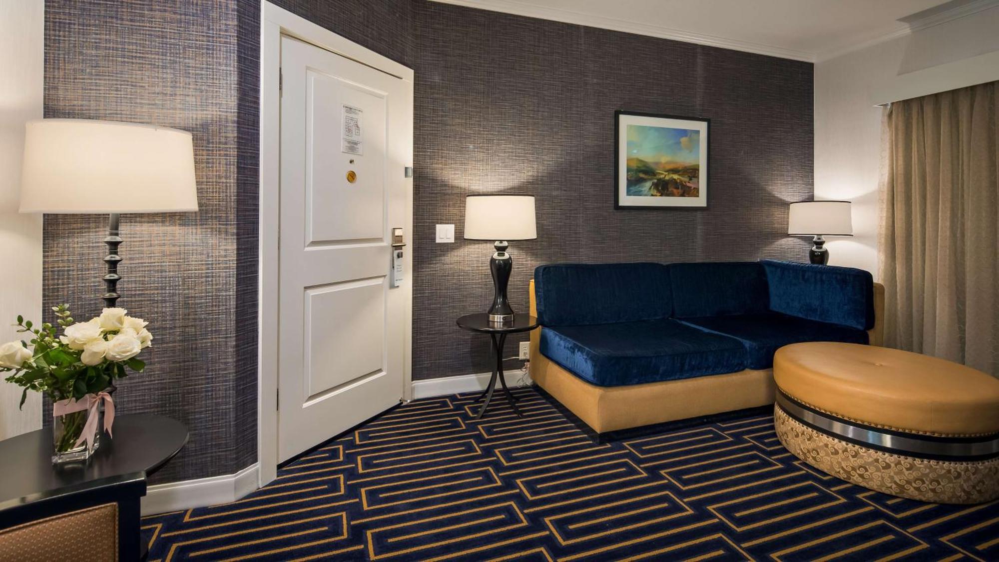 Best Western Plus Palm Court Hotel Davis Buitenkant foto